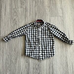 Carter’s Black and White Plaid Button Up Size 5T